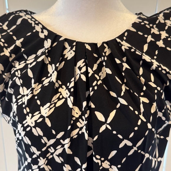 NWT Calvin Klein Sleeveless Blouse Petite Medium - Picture 2 of 7